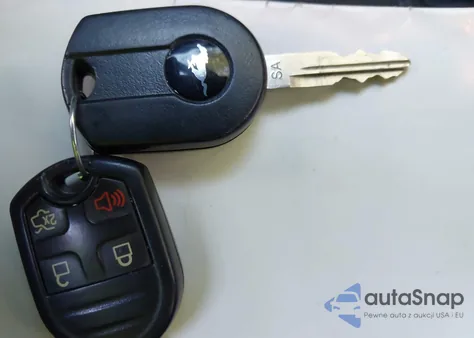 2014 Ford Mustang V6 from USA, damaged, VIN 1ZVBP8AM0E5294110